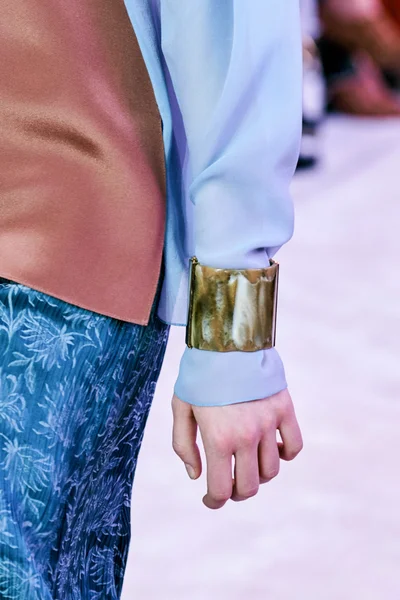 Look 55